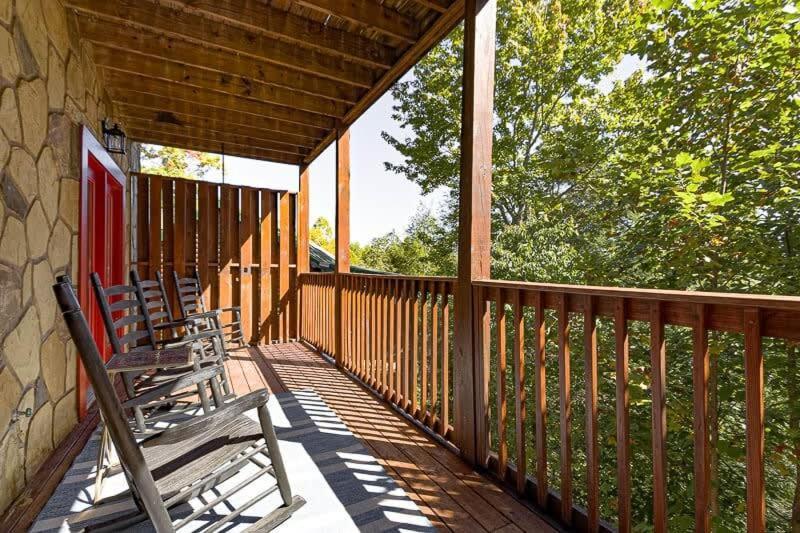 Movie Theater Hot Tub View Mountain Escape Villa Gatlinburg Luaran gambar