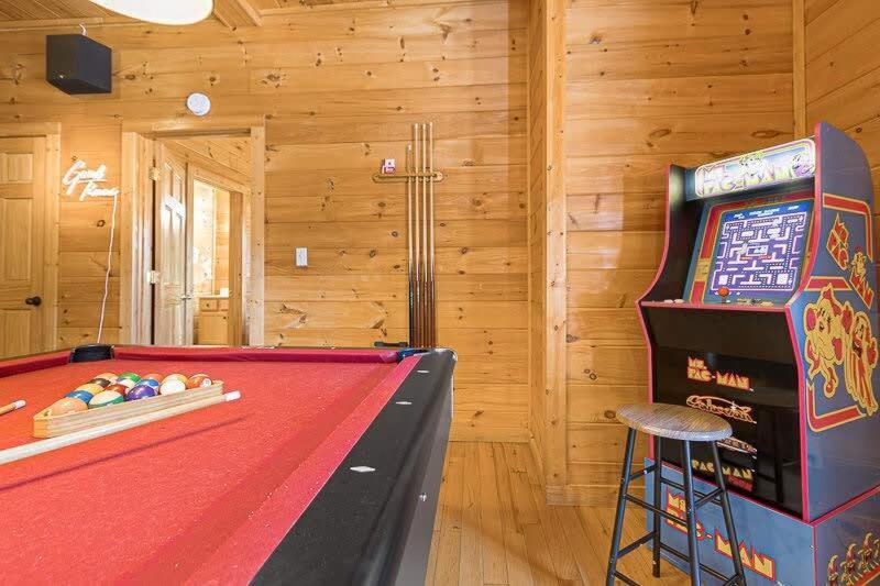 Movie Theater Hot Tub View Mountain Escape Villa Gatlinburg Luaran gambar